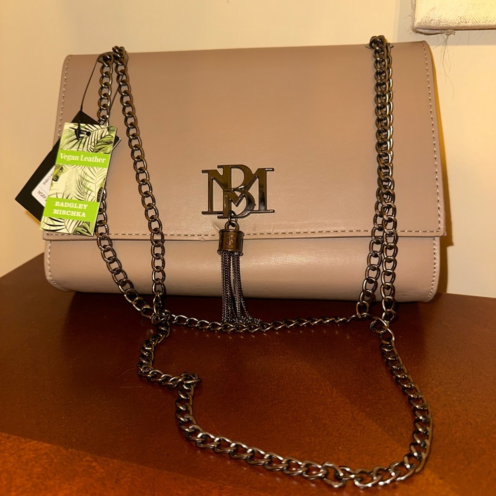 Badgley Mischka Beige Crossbody Bag with Chain